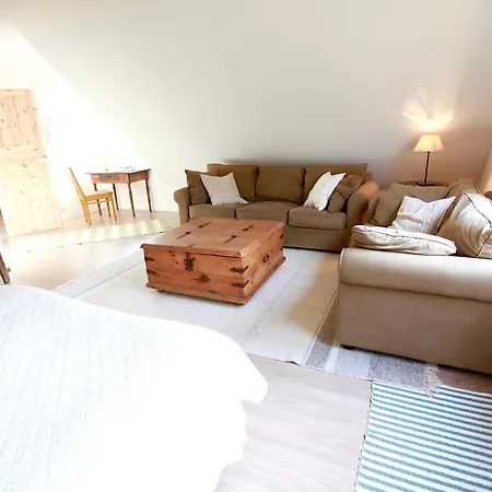 Bed & Breakfast Metsara 3*