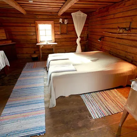 Bed & Breakfast Metsara 3*